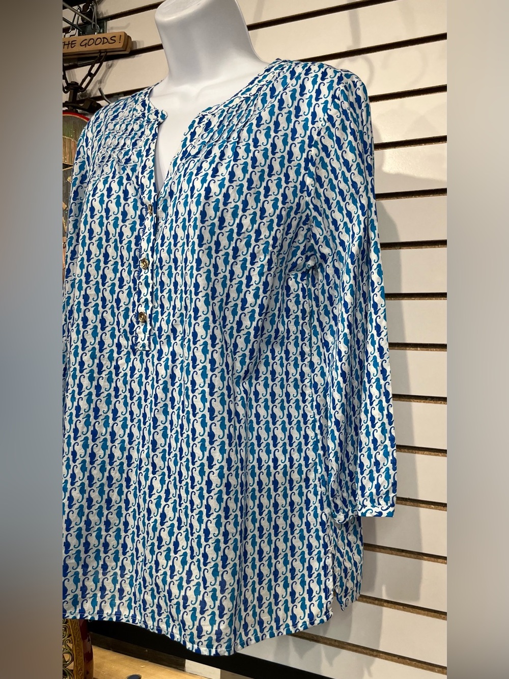 Talbots seahorse blouse 20” p2p - Picture 4 of 9